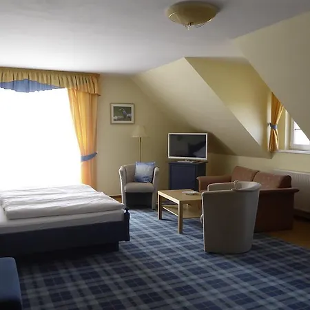 Mueritzhoeh Hotel 4*